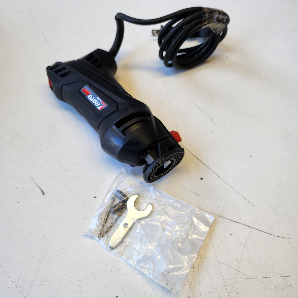 Rotozip 724611 5.5 Amp Corded 1/4 in. Rotary RotoSaw Spiral Saw Tool Kit with 5 Accessories Rotozip