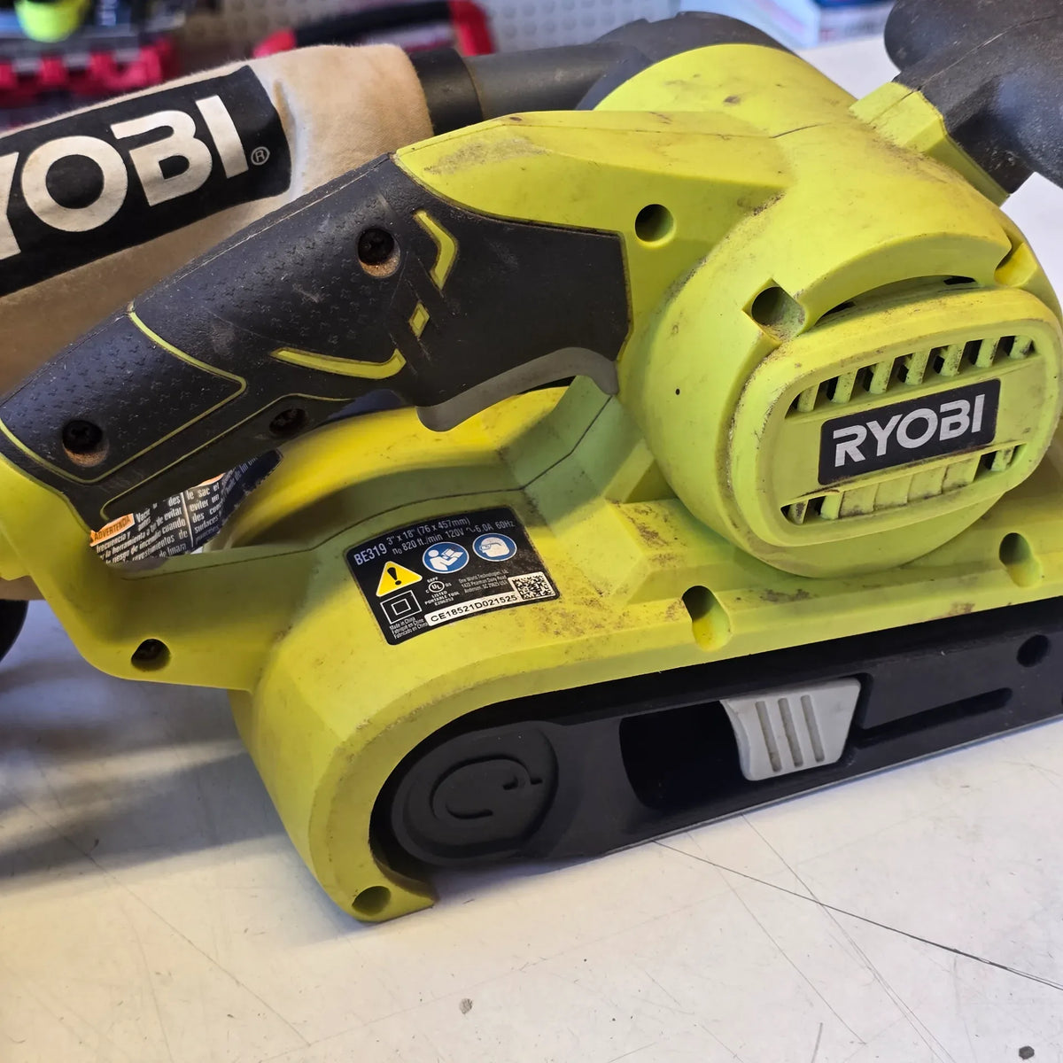 RYOBI BE319 RYOBI BE319 6 Amp Corded 3 in. x 18 in. Portable Belt Sander - Used | #condition_used